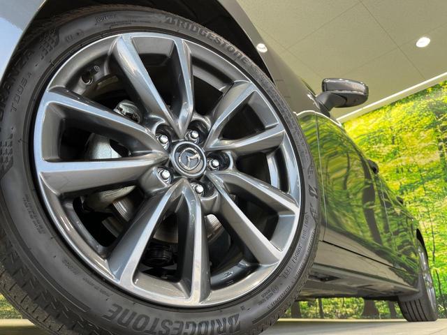 ＭＡＺＤＡ３ファストバック １５Ｓツーリング　ＳＤナビ　全周囲カメラ　衝突被害軽減システム　レーダークルーズ　禁煙車　コーナーセンサー　スマートキー　ＬＥＤヘッド　ビルトインＥＴＣ　純正１８インチアルミ　オートハイビーム　車線逸脱警報（12枚目）