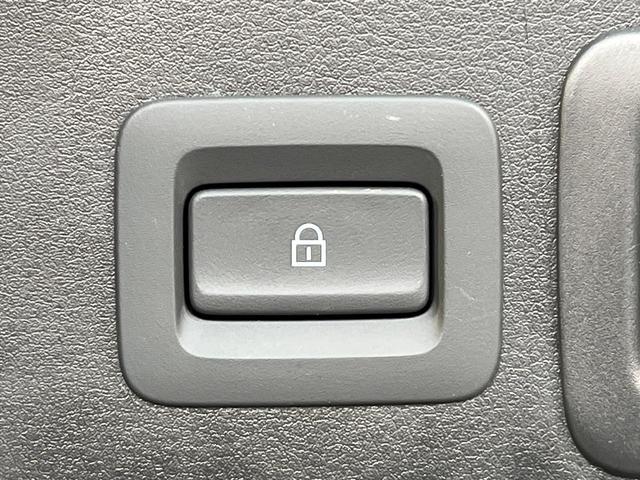 ＭＡＺＤＡ３ファストバック １５Ｓツーリング　ＳＤナビ　全周囲カメラ　衝突被害軽減システム　レーダークルーズ　禁煙車　コーナーセンサー　スマートキー　ＬＥＤヘッド　ビルトインＥＴＣ　純正１８インチアルミ　オートハイビーム　車線逸脱警報（55枚目）