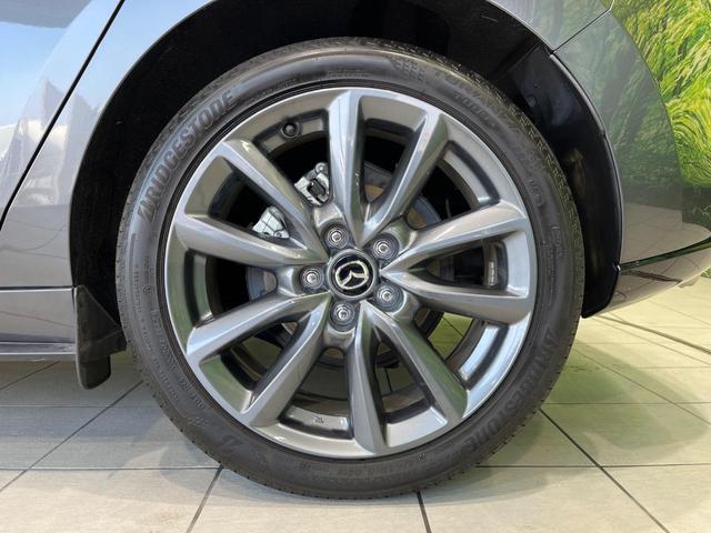 ＭＡＺＤＡ３ファストバック １５Ｓツーリング　ＳＤナビ　全周囲カメラ　衝突被害軽減システム　レーダークルーズ　禁煙車　コーナーセンサー　スマートキー　ＬＥＤヘッド　ビルトインＥＴＣ　純正１８インチアルミ　オートハイビーム　車線逸脱警報（56枚目）