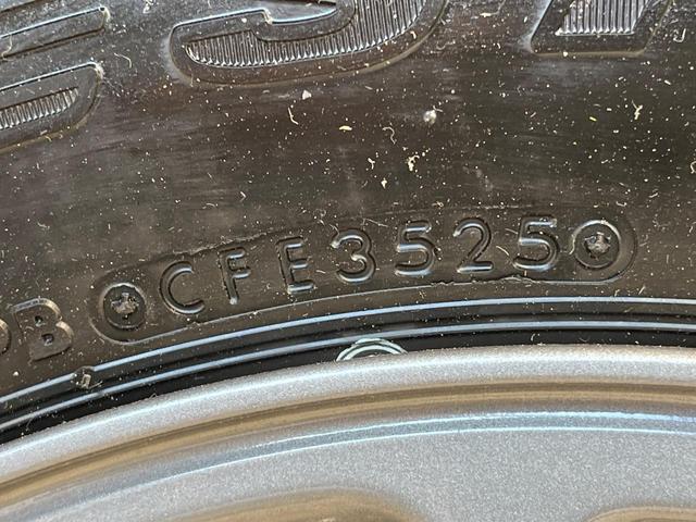 ジムニー XC 4WD 届出済未使用車 衝突被害軽減システム コーナーセンサー スマートキー LEDヘッド 純正16インチアルミ オートハイビーム 車線逸脱警報 オートライト オートエアコン(52枚目)