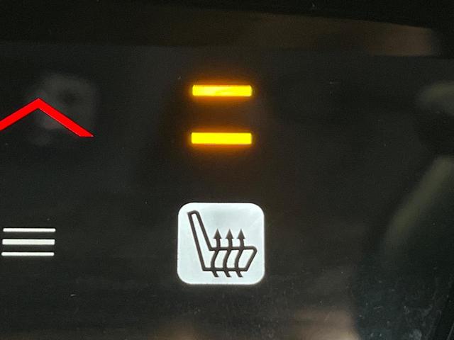 ヴェゼル ハイブリッドRS・ホンダセンシング 純正SDナビ バックカメラ 衝突被害軽減システム ハーフレザーシート スマートキー LEDヘッド ビルトインETC 純正18インチアルミ オートライト デュアルエアコン Bluetooth CD(7枚目)