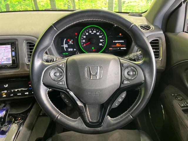 ヴェゼル ハイブリッドRS・ホンダセンシング 純正SDナビ バックカメラ 衝突被害軽減システム ハーフレザーシート スマートキー LEDヘッド ビルトインETC 純正18インチアルミ オートライト デュアルエアコン Bluetooth CD(11枚目)