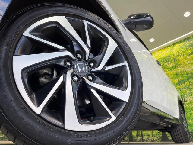 ヴェゼル ハイブリッドRS・ホンダセンシング 純正SDナビ バックカメラ 衝突被害軽減システム ハーフレザーシート スマートキー LEDヘッド ビルトインETC 純正18インチアルミ オートライト デュアルエアコン Bluetooth CD(13枚目)