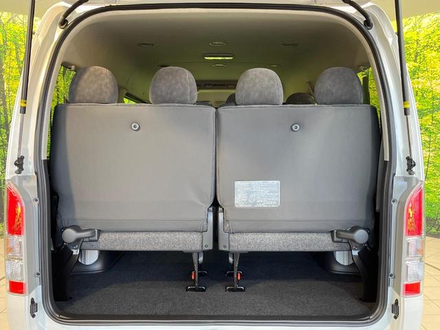 ハイエースワゴン GL セーフティセンス 純正ナビ 全周囲カメラ デジタルインナーミラー 電動スライドドア オートエアコン ウッドコンビステアリング 横滑り防止 オートライト スマートキー&プッシュスタート(10枚目)