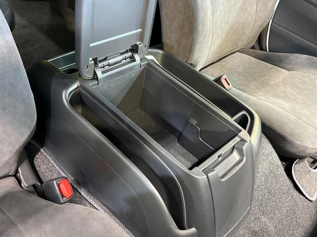 ハイエースワゴン GL セーフティセンス 純正ナビ 全周囲カメラ デジタルインナーミラー 電動スライドドア オートエアコン ウッドコンビステアリング 横滑り防止 オートライト スマートキー&プッシュスタート(49枚目)