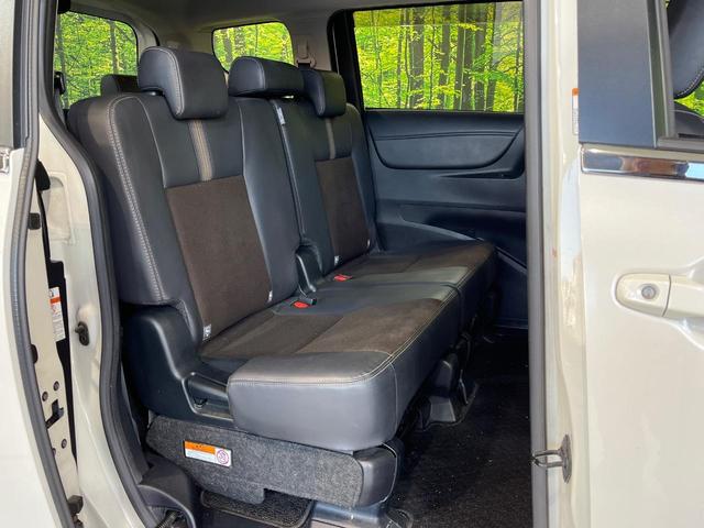 シエンタ ハイブリッドG クエロ 両側電動ドア 純正9型ナビ 全周囲カメラ 衝突被害軽減システム 禁煙車 ハーフレザーシート ドラレコ コーナーセンサー スマートキー LEDヘッド ナビ連動ETC クルコン 純正15インチアルミ(10枚目)