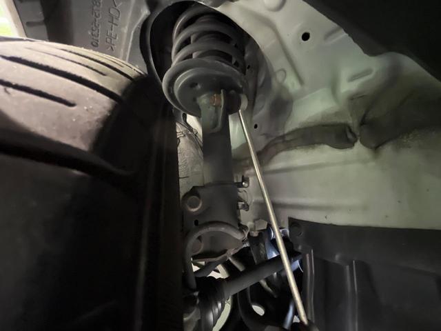 シエンタ ハイブリッドG クエロ 両側電動ドア 純正9型ナビ 全周囲カメラ 衝突被害軽減システム 禁煙車 ハーフレザーシート ドラレコ コーナーセンサー スマートキー LEDヘッド ナビ連動ETC クルコン 純正15インチアルミ(20枚目)