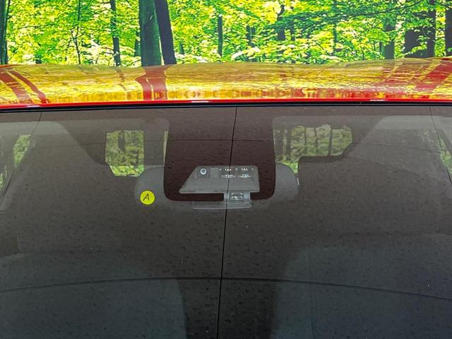 アクア S セーフティセンス 純正ナビ シートヒーター バックカメラ ETC LEDヘッドライト オートマチックハイビーム オートマチックハイビーム 車線逸脱警報 スマートキー&プッシュスタート 禁煙(3枚目)