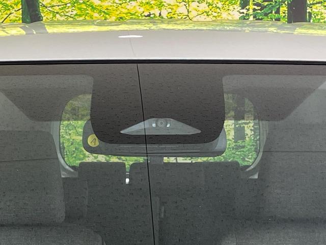 シエンタ Z 両側電動ドア 純正SDナビ バックカメラ 衝突被害軽減システム レーダークルーズ 禁煙車 コーナーセンサー スマートキー LEDヘッド ビルトインETC 純正15インチアルミ オートハイビーム(3枚目)