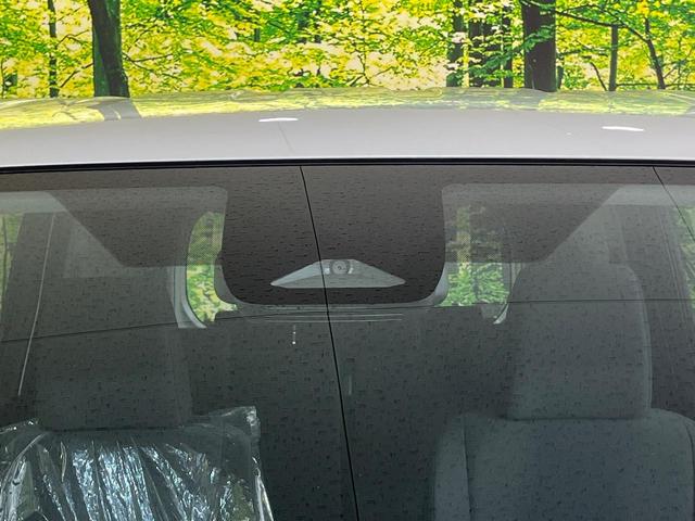 シエンタ ハイブリッドX 登録済み未使用車 セーフティセンス 電動スライドドア レーダークルーズコントロール アダプティブハイビーム 踏み間違い防止 オートエアコン スマートキー&プッシュスタート 電動格納ミラー(3枚目)