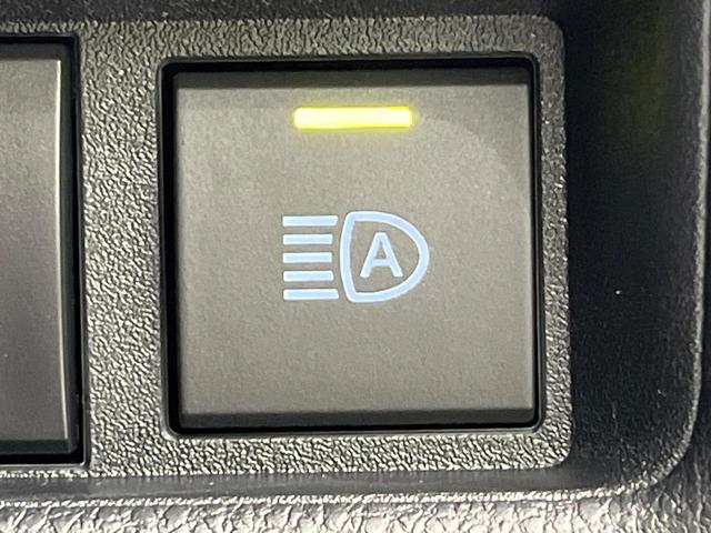 シエンタ ハイブリッドX 登録済み未使用車 セーフティセンス 電動スライドドア レーダークルーズコントロール アダプティブハイビーム 踏み間違い防止 オートエアコン スマートキー&プッシュスタート 電動格納ミラー(6枚目)