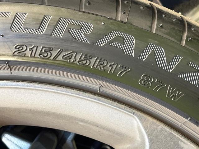 カローラツーリング ハイブリッド ダブルバイビー 純正10.5型ナビ バックカメラ 衝突被害軽減システム レーダークルーズ 禁煙車 ハーフレザーシート ドラレコ コーナーセンサー スマートキー LEDヘッド ETC2.0 純正17インチアルミ(26枚目)