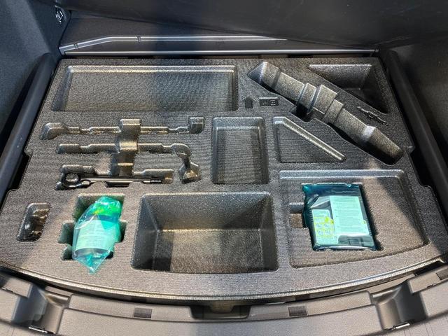 カローラツーリング ハイブリッド ダブルバイビー 純正10.5型ナビ バックカメラ 衝突被害軽減システム レーダークルーズ 禁煙車 ハーフレザーシート ドラレコ コーナーセンサー スマートキー LEDヘッド ETC2.0 純正17インチアルミ(42枚目)