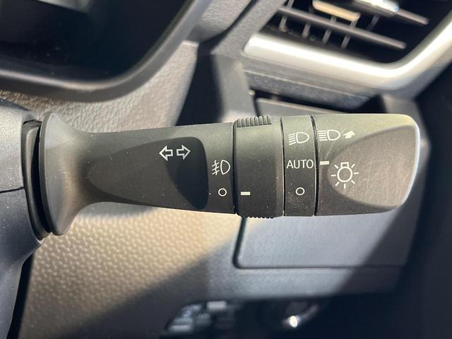 ルーミー カスタムG スマアシ SDナビ 両側電動スライドドア 前席シートヒーター バックカメラ 電子パーキング ドラレコ ETC コーナーセンサー アイドリングストップ ロールサンシェード 電動格納ミラー 禁煙車(33枚目)