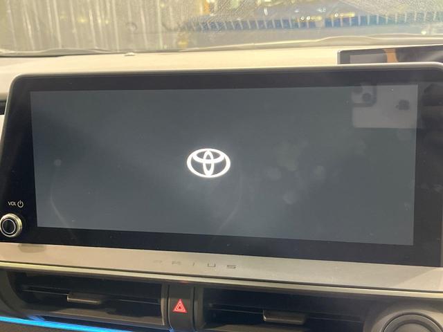 プリウス Ｚ　ガラスルーフ　フルエアロ　全周囲カメラ　衝突被害軽減システム　レーダークルーズ　禁煙車　電動リアゲート　ハーフレザーシート　前席シートエアコン　パワーシート　コーナーセンサー　スマートキー（5枚目）