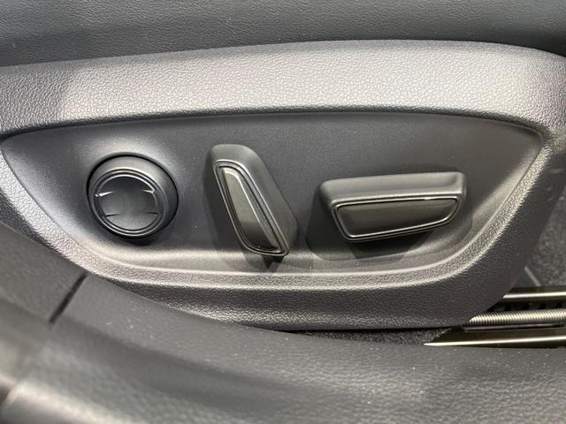 プリウス Ｚ　ガラスルーフ　フルエアロ　全周囲カメラ　衝突被害軽減システム　レーダークルーズ　禁煙車　電動リアゲート　ハーフレザーシート　前席シートエアコン　パワーシート　コーナーセンサー　スマートキー（42枚目）