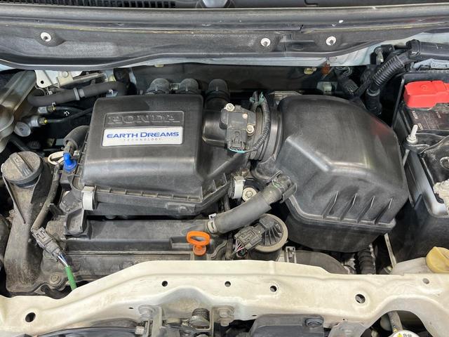 Ｎ－ＢＯＸカスタム Ｇ　ＳＳパッケージ　電動スライドドア　純正ナビ　禁煙車　シートヒーター　バックカメラ　スマートキー　ＨＩＤヘッド　ビルトインＥＴＣ　純正１４インチアルミ　オートエアコン　Ｂｌｕｅｔｏｏｔｈ　ＣＤ（18枚目）