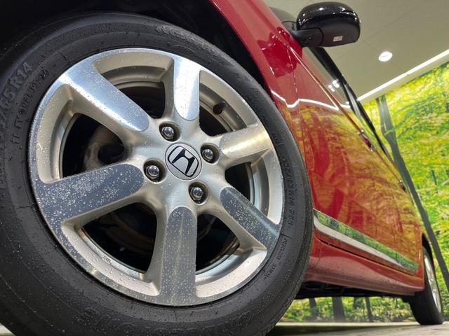 Ｎ－ＯＮＥ プレミアム・Ｌパッケージ　純正ＳＤナビ　禁煙車　スマートキー　ＨＩＤヘッド　ＥＴＣ　純正１４インチアルミ　オートライト　オートエアコン　Ｂｌｕｅｔｏｏｔｈ　ＣＤ　ＤＶＤ再生　地デジ（13枚目）