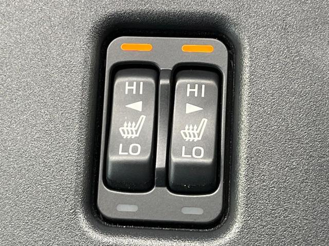 ＧＲ８６ ＲＺ　６ＭＴ車　ＳＤナビ　バックカメラ　禁煙車　ハーフレザーシート　スマートキー　ＬＥＤヘッド　ＥＴＣ　クルコン　純正１８インチアルミ　オートライト　デュアルエアコン　Ｂｌｕｅｔｏｏｔｈ　ＣＤ　ＤＶＤ再生（5枚目）