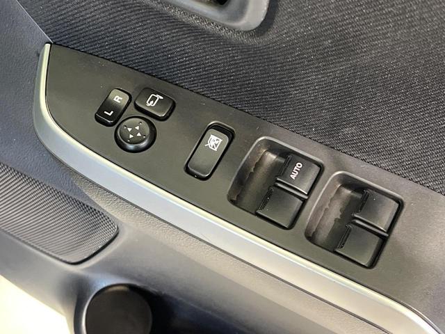 ソリオバンディット ハイブリッドＭＶ　電動スライドドア　ＳＤナビ　バックカメラ　衝突被害軽減システム　シートヒーター　禁煙車　スマートキー　ＬＥＤヘッド　ＥＴＣ　クルコン　純正１５インチアルミ　車線逸脱警報　オートライト　オートエアコン（30枚目）