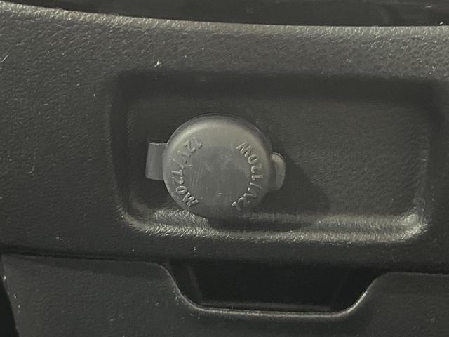 ソリオバンディット ハイブリッドＭＶ　電動スライドドア　ＳＤナビ　バックカメラ　衝突被害軽減システム　シートヒーター　禁煙車　スマートキー　ＬＥＤヘッド　ＥＴＣ　クルコン　純正１５インチアルミ　車線逸脱警報　オートライト　オートエアコン（31枚目）