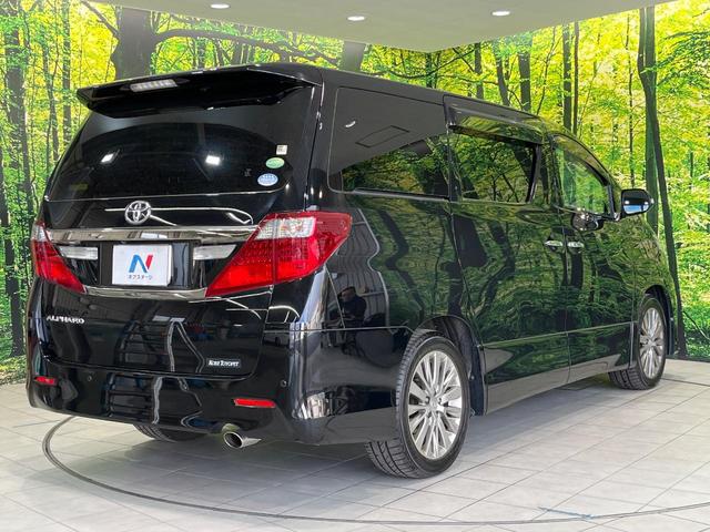 アルファード ２４０Ｓ　タイプゴールド　両側電動ドア　ＳＤナビ　後席モニター　バックカメラ　禁煙車　電動リアゲート　コーナーセンサー　スマートキー　ＨＩＤヘッド　ビルトインＥＴＣ　クルコン　純正１８インチアルミ　オートライト（17枚目）