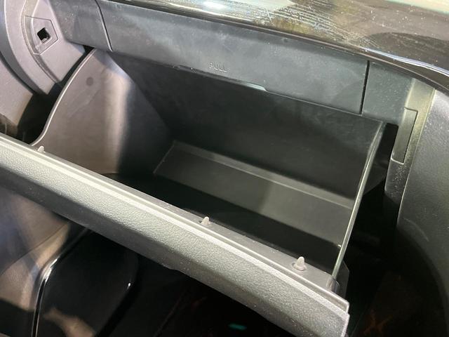 アルファード ２４０Ｓ　タイプゴールド　両側電動ドア　ＳＤナビ　後席モニター　バックカメラ　禁煙車　電動リアゲート　コーナーセンサー　スマートキー　ＨＩＤヘッド　ビルトインＥＴＣ　クルコン　純正１８インチアルミ　オートライト（46枚目）