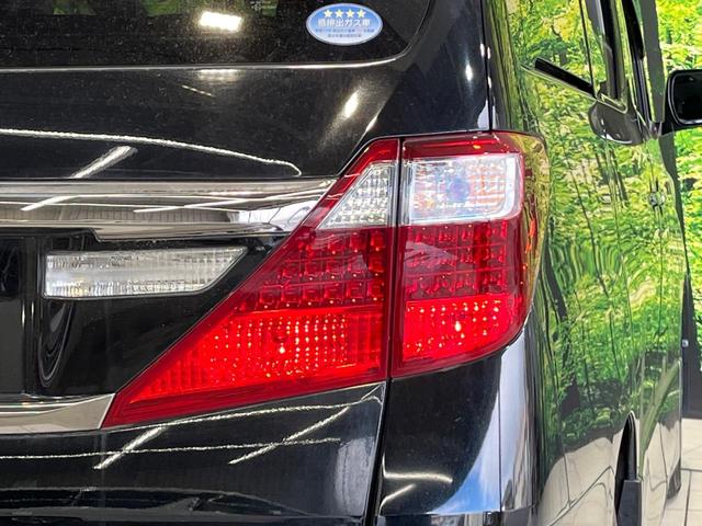 アルファード ２４０Ｓ　タイプゴールド　両側電動ドア　ＳＤナビ　後席モニター　バックカメラ　禁煙車　電動リアゲート　コーナーセンサー　スマートキー　ＨＩＤヘッド　ビルトインＥＴＣ　クルコン　純正１８インチアルミ　オートライト（48枚目）