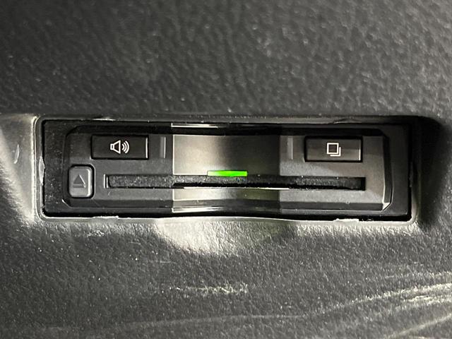 Ｃ－ＨＲ Ｇ　ＬＥＤエディション　ＢＩＧ－Ｘ９型ナビ　バックカメラ　衝突被害軽減　レーダークルーズ　禁煙車　ドラレコ　シートヒーター　コーナーセンサー　ＬＥＤヘッド　ＥＴＣ　純正１８インチアルミ　車線逸脱警報　オートライト（24枚目）