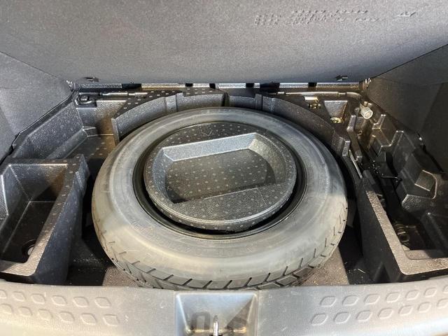 Ｃ－ＨＲ Ｇ　ＬＥＤエディション　ＢＩＧ－Ｘ９型ナビ　バックカメラ　衝突被害軽減　レーダークルーズ　禁煙車　ドラレコ　シートヒーター　コーナーセンサー　ＬＥＤヘッド　ＥＴＣ　純正１８インチアルミ　車線逸脱警報　オートライト（39枚目）