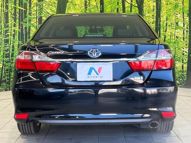 カムリ ハイブリッド　レザーパッケージ　メーカーナビ　バックカメラ　禁煙車　レザーシート　スマートキー　ＨＩＤヘッド　ビルトインＥＴＣ　クルコン　純正１７インチアルミ　オートライト　デュアルエアコン　Ｂｌｕｅｔｏｏｔｈ　ＣＤ　フルセグ（47枚目）