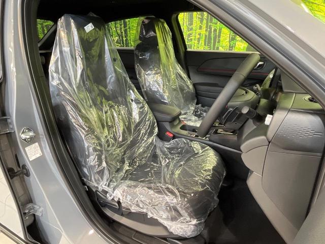 ヴェゼル ｅ：ＨＥＶ　ＲＳ　純正９インチナビ　全周囲カメラ　ホンダセンシング　アダプティブクルーズコントロール　クリアランスソナー　オートマチックハイビーム　シートヒーター　パワーバックドア　フルセグＴＶ　ＥＴＣ（8枚目）