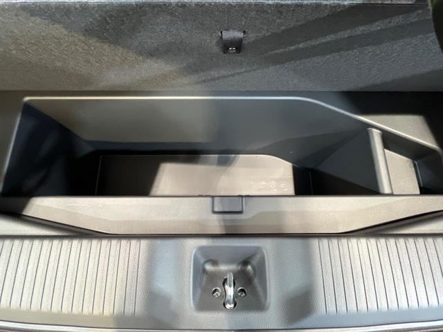 ヴェゼル ｅ：ＨＥＶ　ＲＳ　純正９インチナビ　全周囲カメラ　ホンダセンシング　アダプティブクルーズコントロール　クリアランスソナー　オートマチックハイビーム　シートヒーター　パワーバックドア　フルセグＴＶ　ＥＴＣ（44枚目）