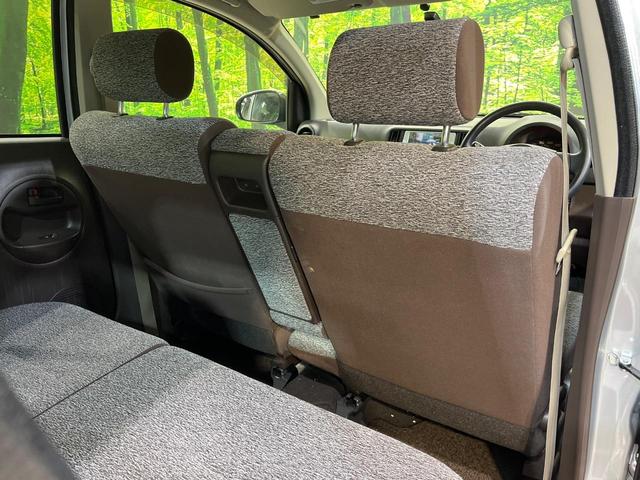 パッソ Ｘ　クツロギ　純正ナビ　バックカメラ　禁煙車　スマートキー　ＥＴＣ　Ｂｌｕｅｔｏｏｔｈ　ＣＤ　スペアタイヤ　パワーウィンドウ　プライバシーガラス　ドアバイザー（33枚目）