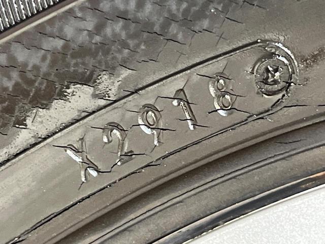 パッソ Ｘ　クツロギ　純正ナビ　バックカメラ　禁煙車　スマートキー　ＥＴＣ　Ｂｌｕｅｔｏｏｔｈ　ＣＤ　スペアタイヤ　パワーウィンドウ　プライバシーガラス　ドアバイザー（45枚目）