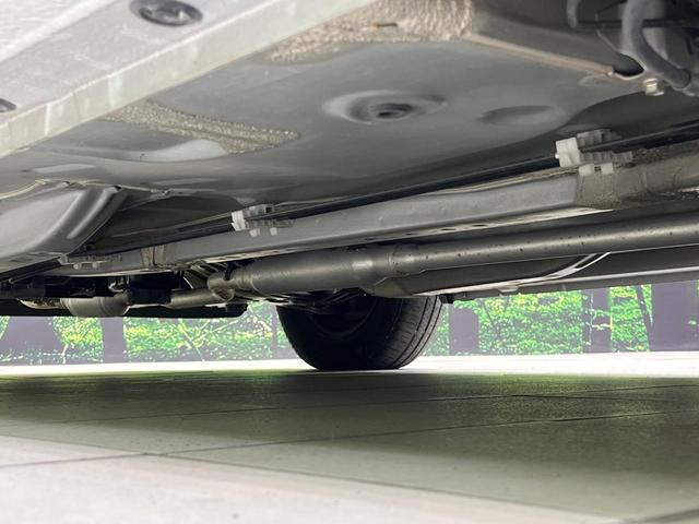 パッソ Ｘ　クツロギ　純正ナビ　バックカメラ　禁煙車　スマートキー　ＥＴＣ　Ｂｌｕｅｔｏｏｔｈ　ＣＤ　スペアタイヤ　パワーウィンドウ　プライバシーガラス　ドアバイザー（48枚目）