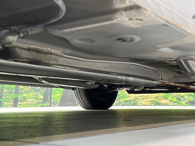 パッソ Ｘ　クツロギ　純正ナビ　バックカメラ　禁煙車　スマートキー　ＥＴＣ　Ｂｌｕｅｔｏｏｔｈ　ＣＤ　スペアタイヤ　パワーウィンドウ　プライバシーガラス　ドアバイザー（49枚目）