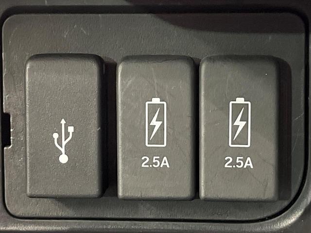 Ｎ－ＢＯＸカスタム Ｌターボ　純正８インチナビ　バックカメラ　両側パワースライドドア　アダプティブクルーズコントロール　シートヒーター　クリアランスソナー　ＥＴＣ　オートライト　ＬＥＤヘッドライト　フルセグＴＶ　ハーフレザー（37枚目）