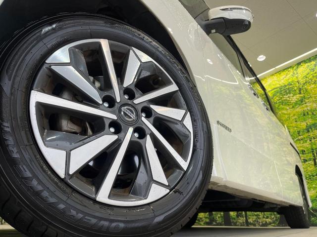 セレナ ハイウェイスターＶ　純正１０インチナビ　プロパイロット　全周囲カメラ　両側パワースライドドア　衝突軽減システム　クリアランスソナー　オートマチックハイビーム　ＬＥＤヘッドライト　左右独立オートエアコン（14枚目）