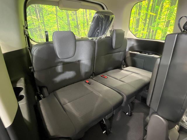 セレナ ハイウェイスターＶ　登録済未使用車　純正２．３インチナビ　全周囲カメラ　両側電動スライドドア　衝突軽減システム　プロパイロット　ＥＴＣ　ブラインドスポットモニター　デジタルインナーミラー　コーナーセンサー（10枚目）