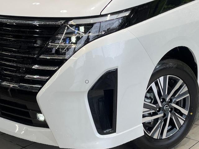 セレナ ハイウェイスターＶ　登録済未使用車　純正２．３インチナビ　全周囲カメラ　両側電動スライドドア　衝突軽減システム　プロパイロット　ＥＴＣ　ブラインドスポットモニター　デジタルインナーミラー　コーナーセンサー（11枚目）