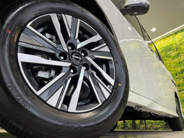 セレナ ハイウェイスターＶ　登録済未使用車　純正２．３インチナビ　全周囲カメラ　両側電動スライドドア　衝突軽減システム　プロパイロット　ＥＴＣ　ブラインドスポットモニター　デジタルインナーミラー　コーナーセンサー（12枚目）