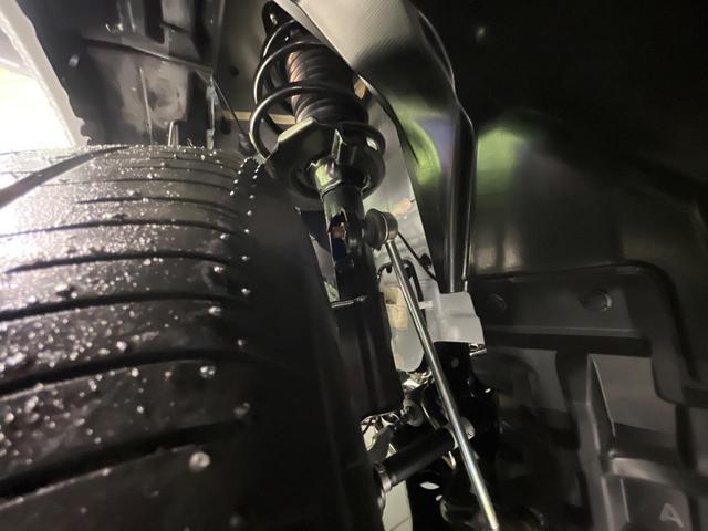 セレナ ハイウェイスターＶ　登録済未使用車　純正２．３インチナビ　全周囲カメラ　両側電動スライドドア　衝突軽減システム　プロパイロット　ＥＴＣ　ブラインドスポットモニター　デジタルインナーミラー　コーナーセンサー（24枚目）