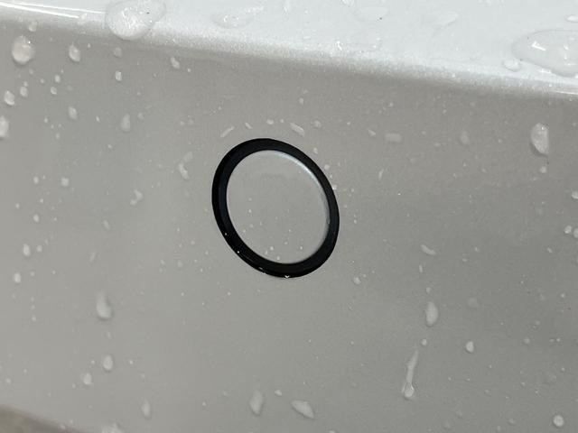 セレナ ハイウェイスターＶ　登録済未使用車　純正２．３インチナビ　全周囲カメラ　両側電動スライドドア　衝突軽減システム　プロパイロット　ＥＴＣ　ブラインドスポットモニター　デジタルインナーミラー　コーナーセンサー（34枚目）