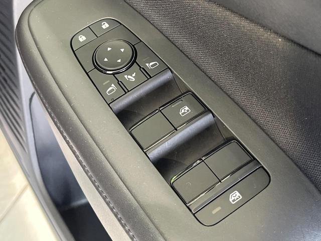 ノート Ｘ　ＳＤナビ　バックカメラ　衝突被害軽減システム　ＥＴＣ　スマートキー　クリアランスソナー　オートライト　Ｂｌｕｅｔｏｏｔｈ接続　電動格納ミラー　オートエアコン　盗難防止システム　衝突安全ボディ（29枚目）