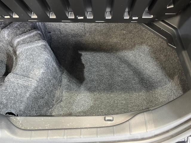 ヴォクシー Ｓ－Ｚ　両側電動ドア　純正１０．５型ナビ　バックカメラ　衝突被害軽減システム　シートヒーター　レーダークルーズ　禁煙車　ドラレコ　コーナーセンサー　ＥＴＣ　純正１７インチアルミ　オートハイビーム（45枚目）