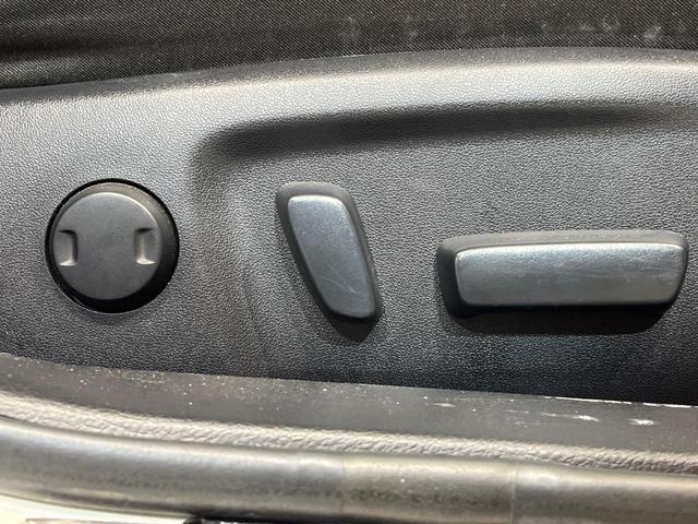 マークＸ ２５０Ｇ　Ｆｏｕｒ　４ＷＤ　ＢＩＧ－Ｘ８インチナビ　バックカメラ　パワーシート　スマートキー　ＨＩＤヘッド　ビルトインＥＴＣ　デュアルエアコン　Ｂｌｕｅｔｏｏｔｈ再生（6枚目）