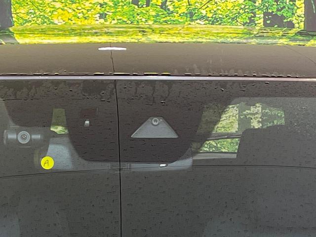 �y�X�}�[�g�u���[�L�T�|�[�g�z���s���ɑO���̎ԗ�����F�����A�Փ˂������Ȏ��͌x��ƃu���[�L�ŏՓˉ���Ɣ�Q�y�����A�V�X�g�B�����S�Ƀh���C�u�����y���݂��������܂��B