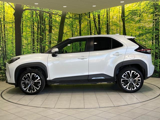 ヤリスクロス ハイブリッドＺ　純正８型ナビ　全周囲カメラ　衝突被害軽減システム　レーダークルーズ　禁煙車　電動リアゲート　シートヒーター　パワーシート　ドラレコ　コーナーセンサー　スマートキー　ＬＥＤヘッド　ＥＴＣ２．０（58枚目）