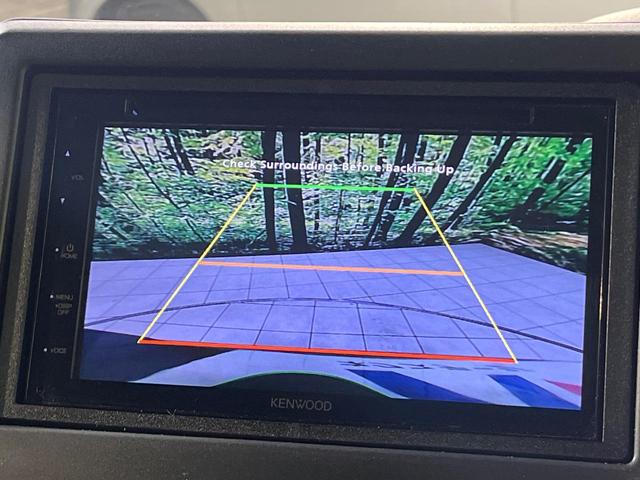 Ｎ－ＢＯＸカスタム Ｌターボ　ディスプレイオーディオ　ターボ　両側電動ドア　バックカメラ　衝突被害軽減システム　禁煙車　ハーフレザーシート　コーナーセンサー　スマートキー　ＬＥＤ　ＥＴＣ　純正１５インチアルミ　オートハイビーム（4枚目）